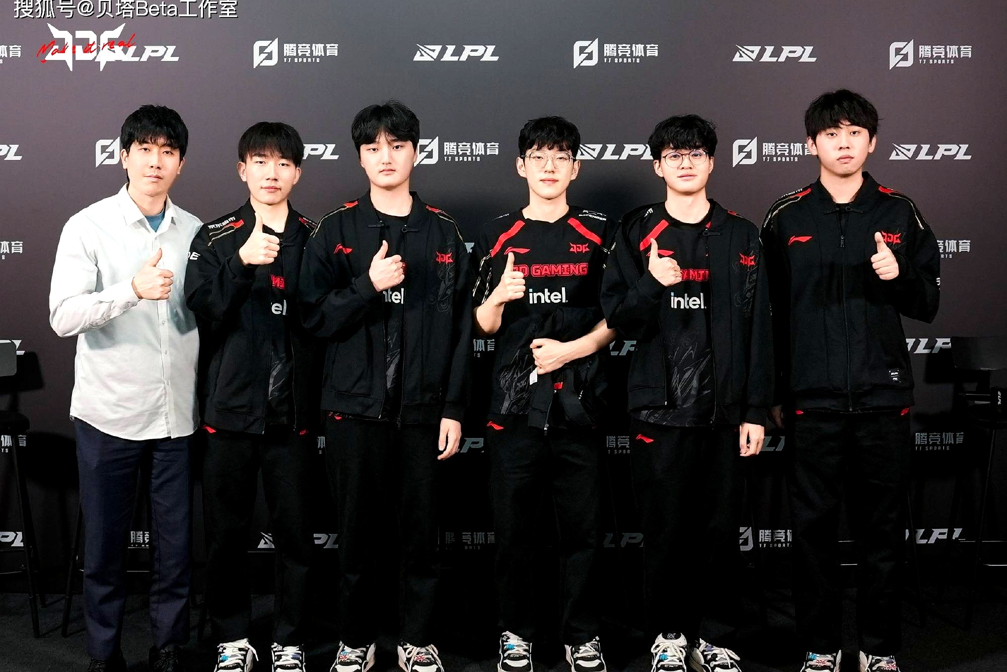 FPX轻取FNC,Canyon团战一打五激烈交锋小组赛,锁定晋级资格 FPX轻取FNC,Canyon团战一打五激烈交锋小组赛,锁定晋级资格