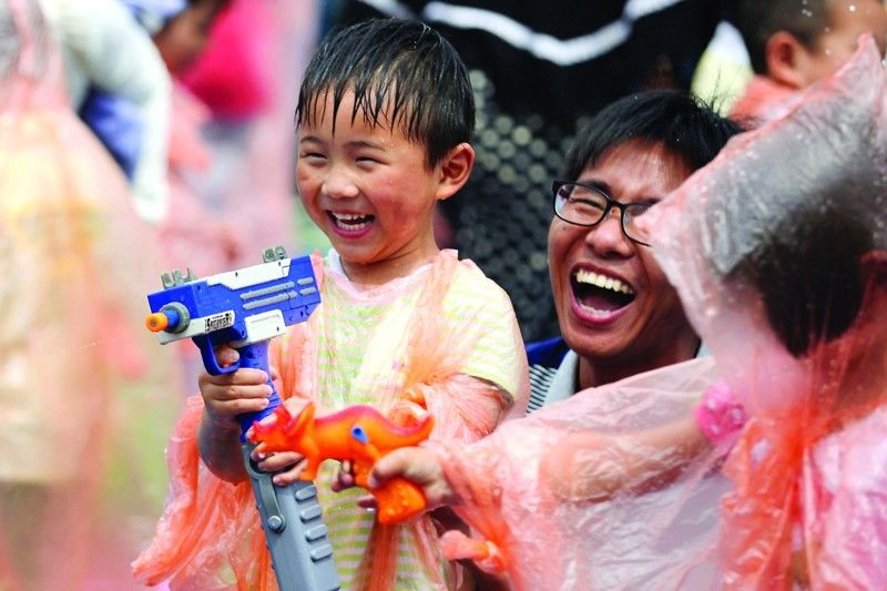 开云体育APP下载-PSG绝杀100T，Hanssama团战一打五峡谷大战入围赛，留下经典瞬间