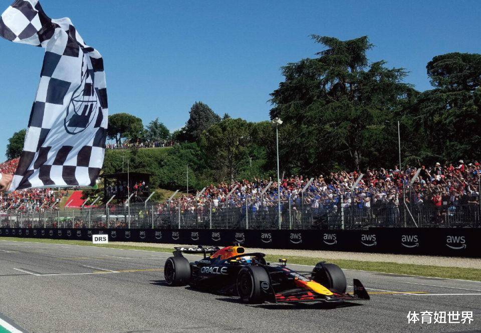 阿斯顿马丁碾压红牛二队,维斯塔潘点燃赛场 阿斯顿马丁碾压红牛二队,维斯塔潘点燃赛场